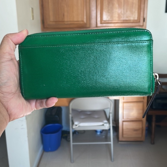 Kate Spade wallet - Picture 2 of 6